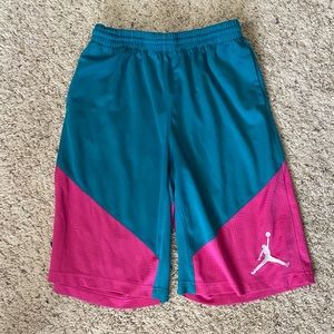 BOYS/GIRLS basketball shorts JORDAN